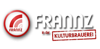 Stadt Strand Fluß